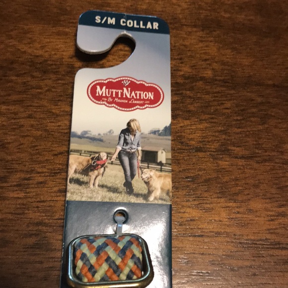 MuttNation Adjustable Dog Collar with Multicolor Pattern - Picture 2 of 4